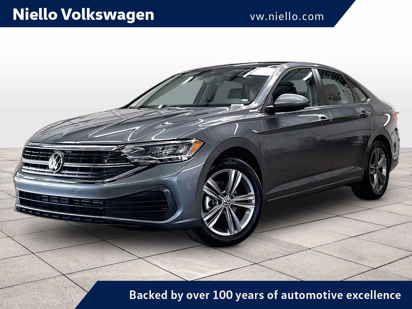 Used 2023 Volkswagen Jetta SE w/ Panoramic Sunroof Package FWD image 1