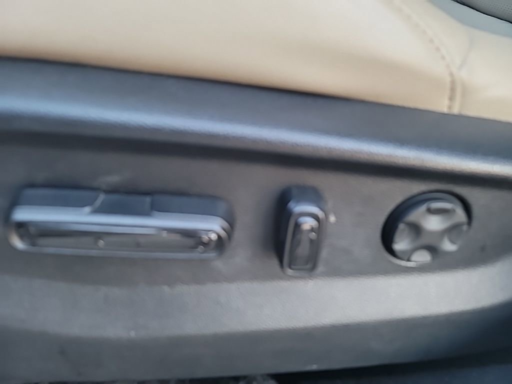 Used 2021 Honda CR-V Touring image 16