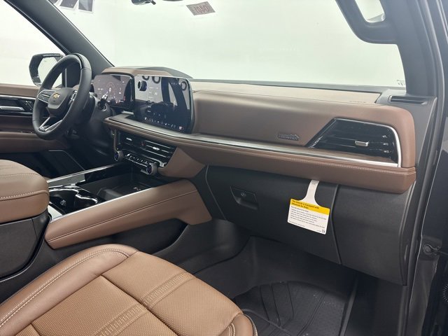 New 2026 Chevrolet Suburban High Country image 35