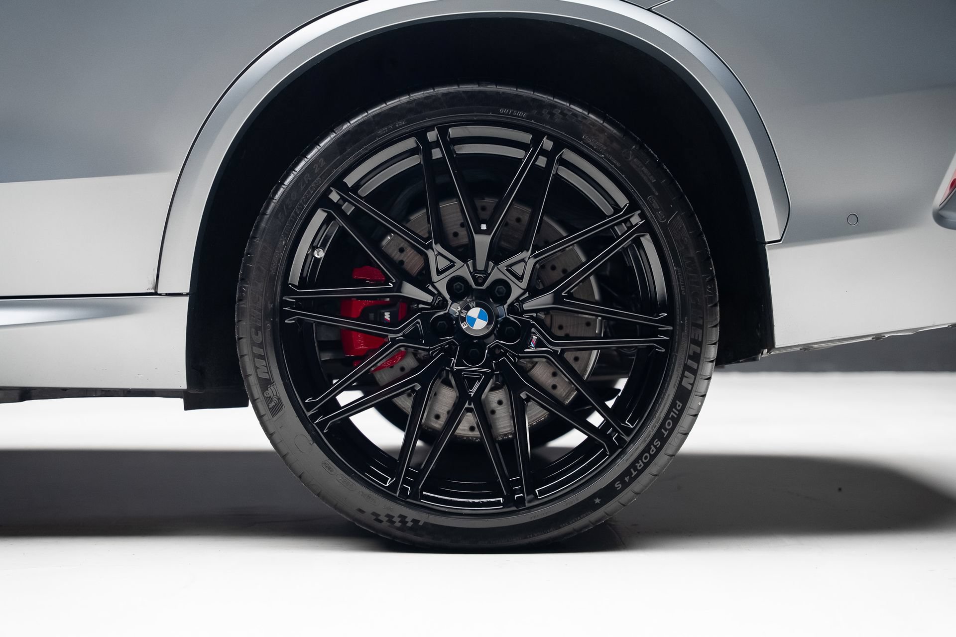Used 2025 BMW X5 M Competition w/ Executive Package AWD/4WD image 22
