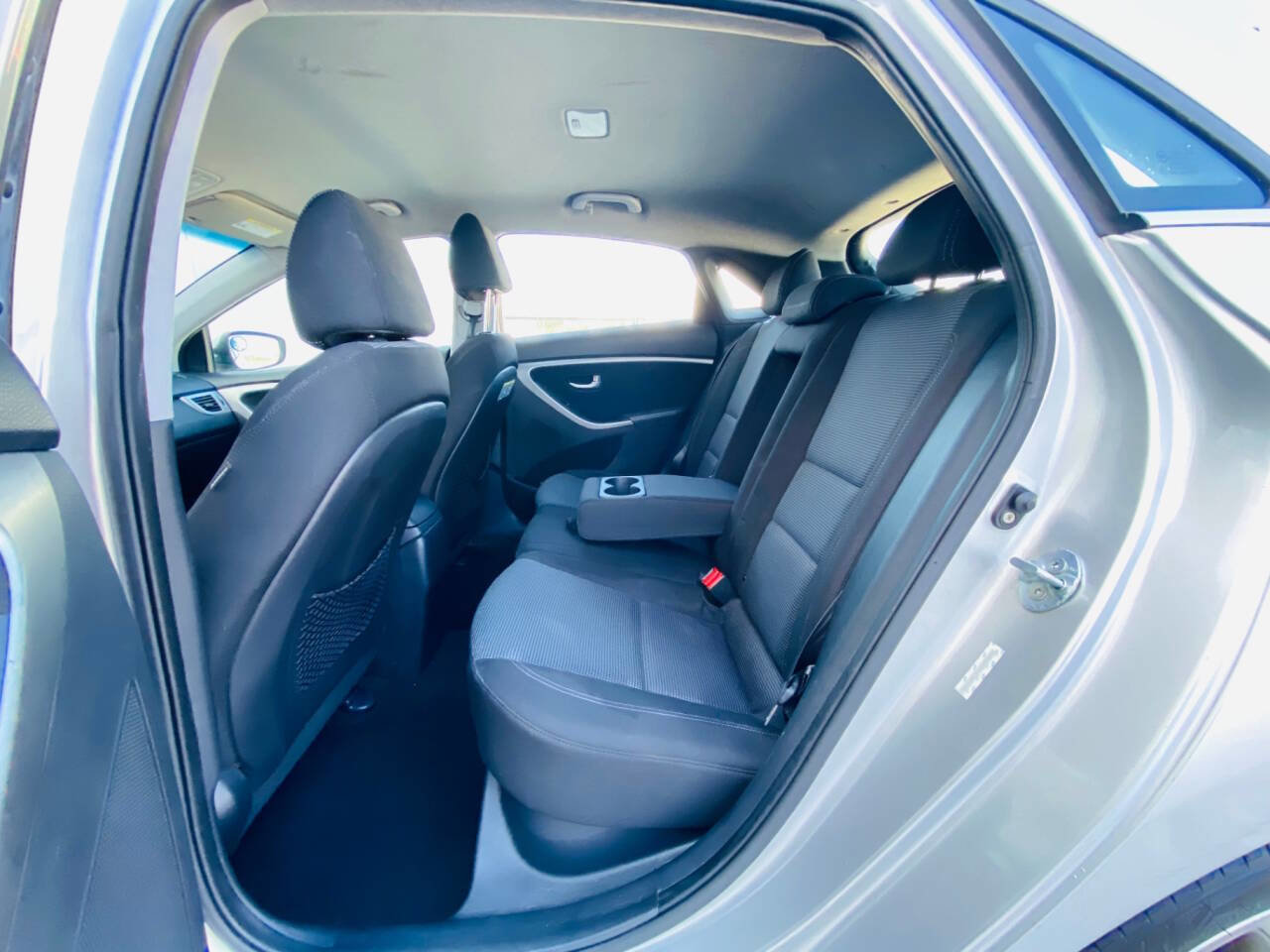 Used 2013 Hyundai Elantra GT w/ Touch & Go Pkg image 18