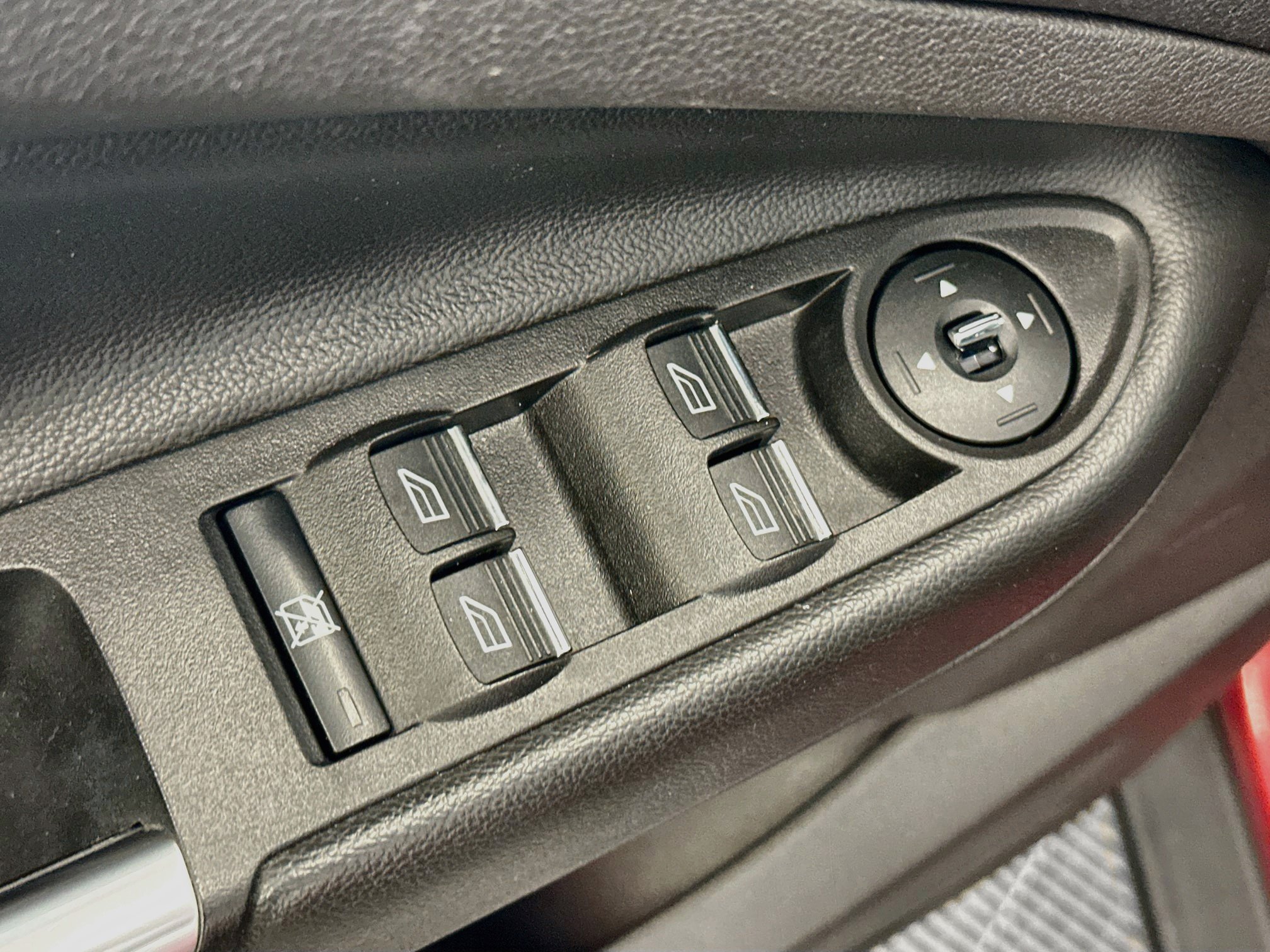 Used 2015 Ford Escape Titanium AWD/4WD image 15