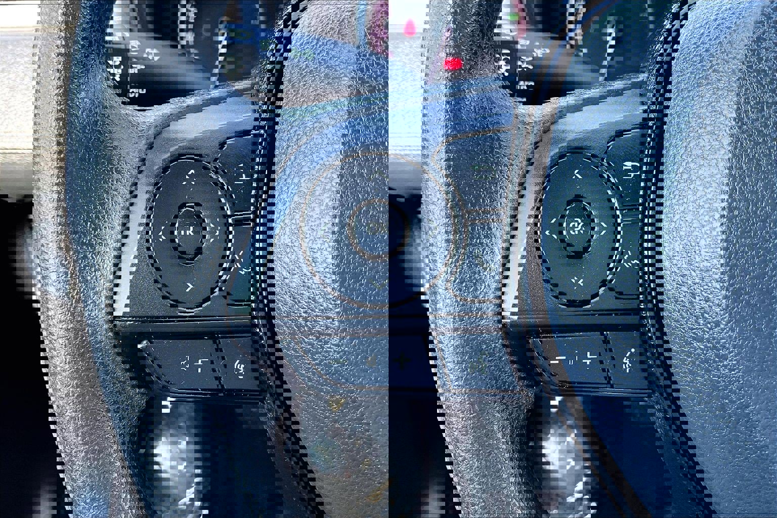 Used 2024 Toyota RAV4 XLE image 17