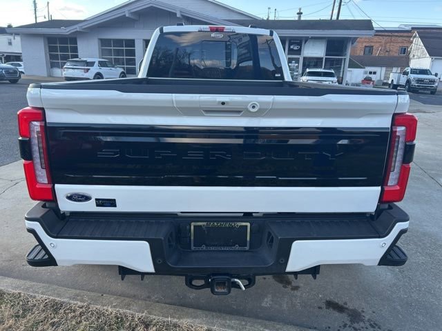 Used 2025 Ford F450 Platinum w/ FX4 Off-Road Package image 10