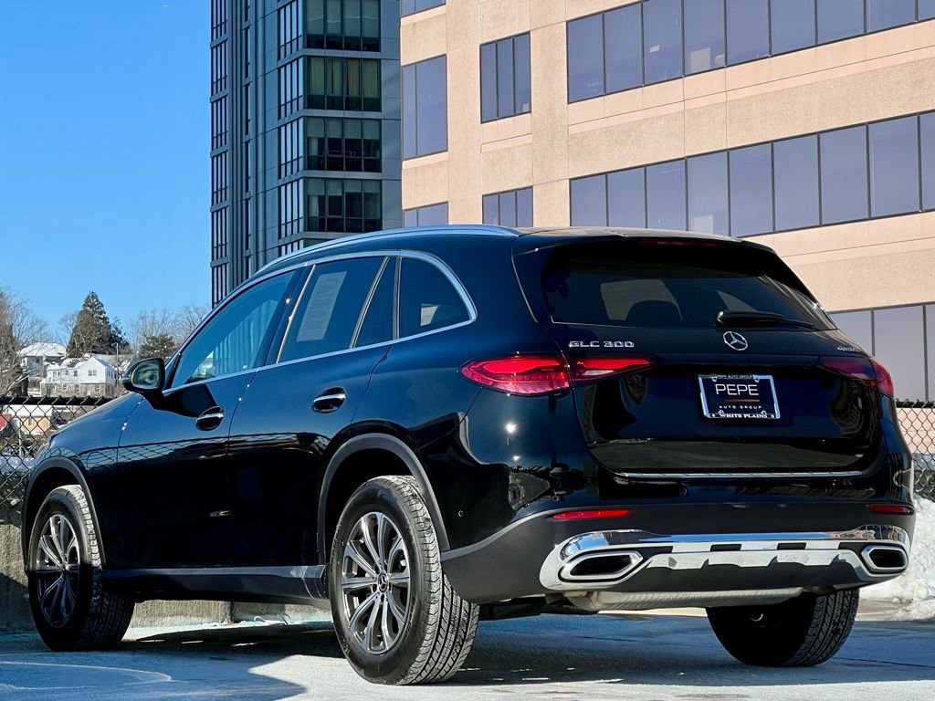 Certified 2025 Mercedes-Benz GLC 300 4MATIC image 5