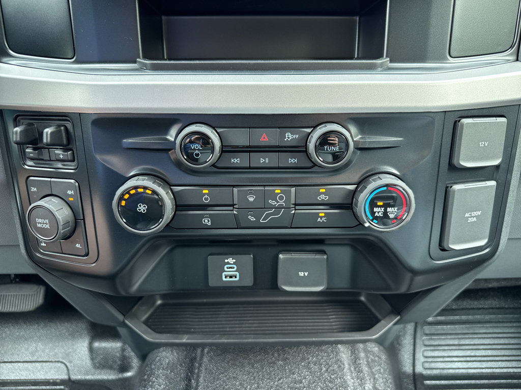 New 2026 Ford F250 XL w/ FX4 Off-Road Package AWD/4WD image 22