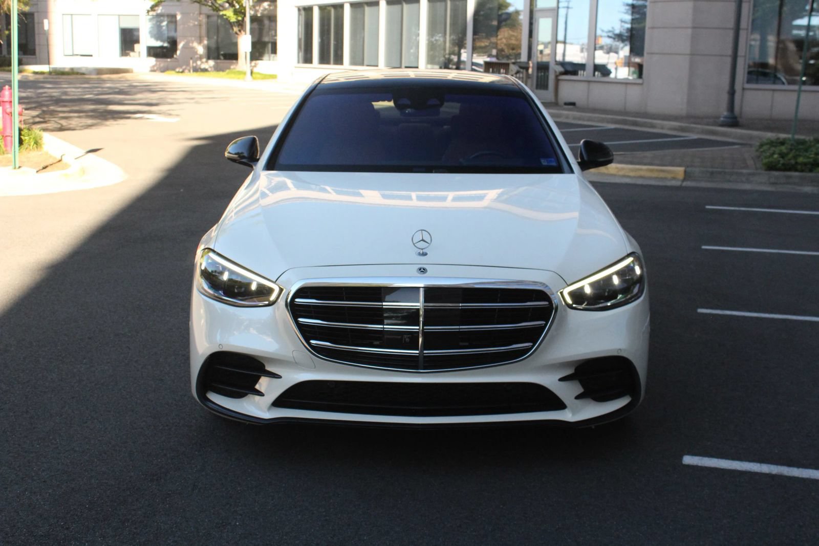 Used 2022 Mercedes-Benz S 580 4MATIC Sedan image 3