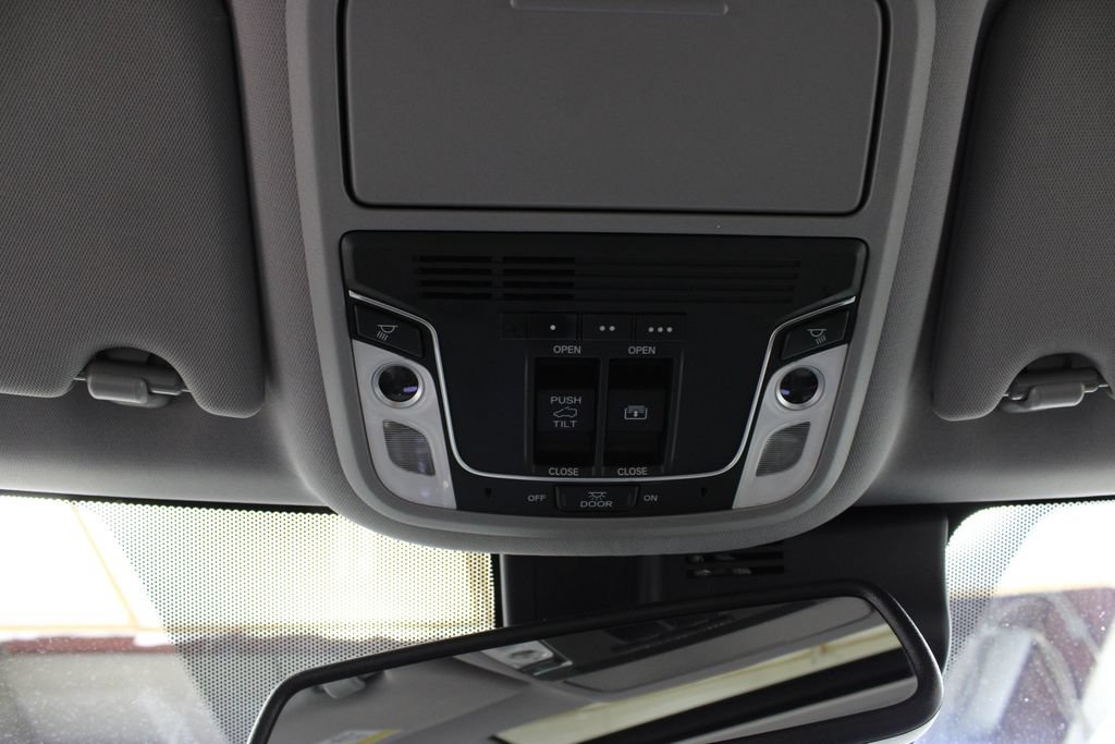 Used 2018 Honda Pilot Elite image 30