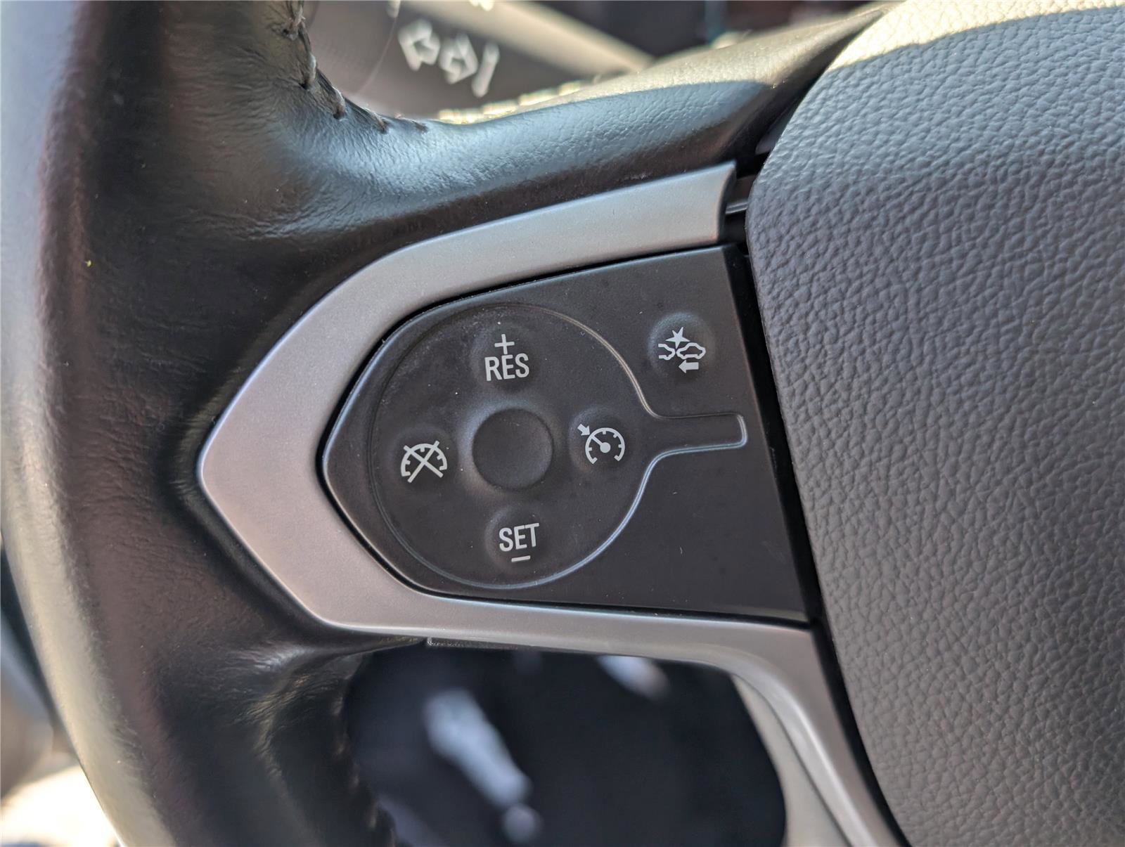 Used 2018 Chevrolet Colorado LT w/ LT Convenience Package AWD/4WD image 21
