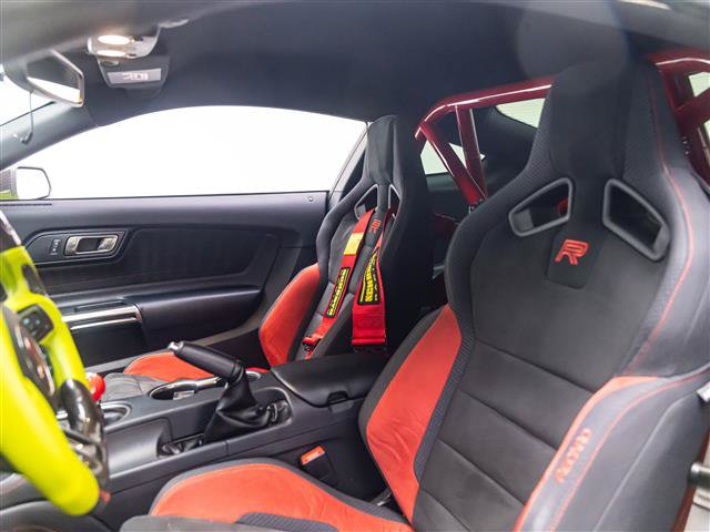Used 2020 Ford Mustang Shelby GT350R w/ GT350R Equipment Group 920A RWD image 18