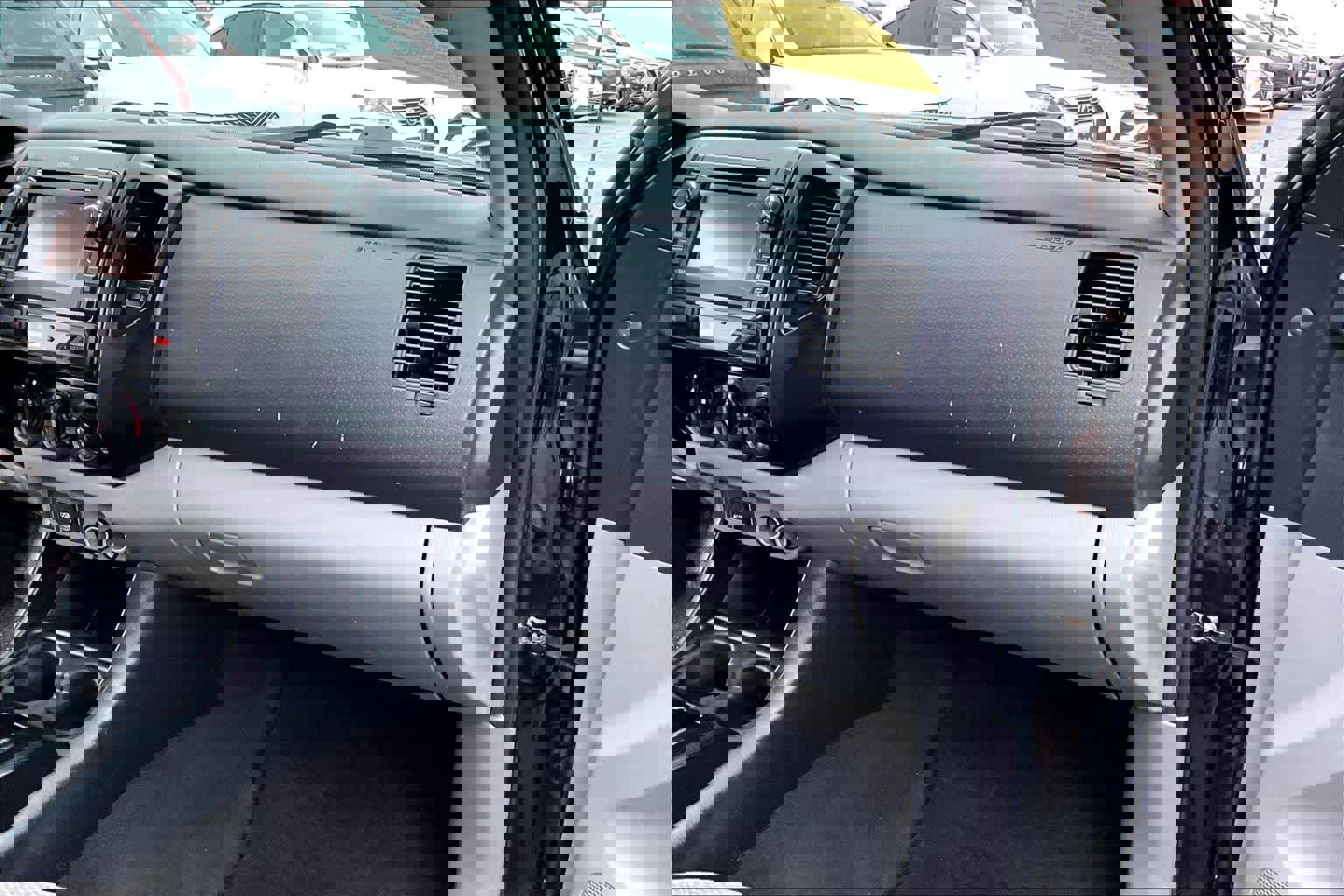 Used 2013 Toyota Tacoma 4x4 Access Cab w/ Convenience Pkg image 18