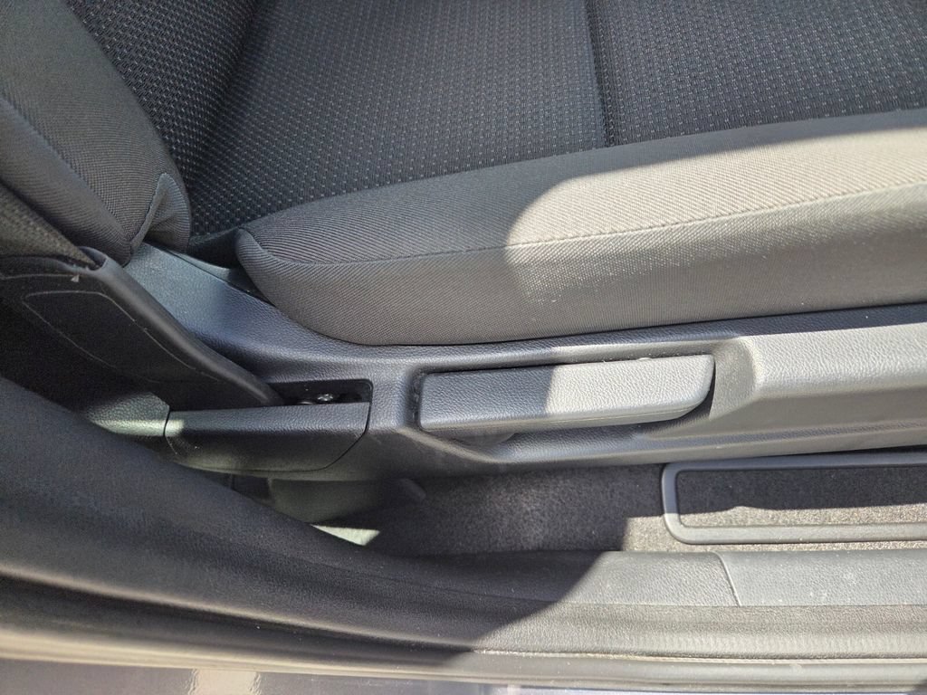 Used 2021 Honda HR-V LX image 14