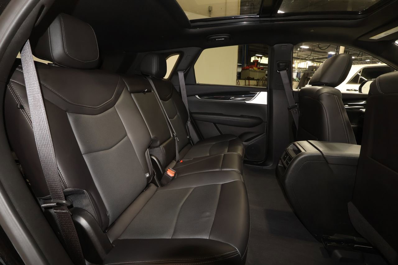 Certified 2025 Cadillac XT5 Premium Luxury image 26