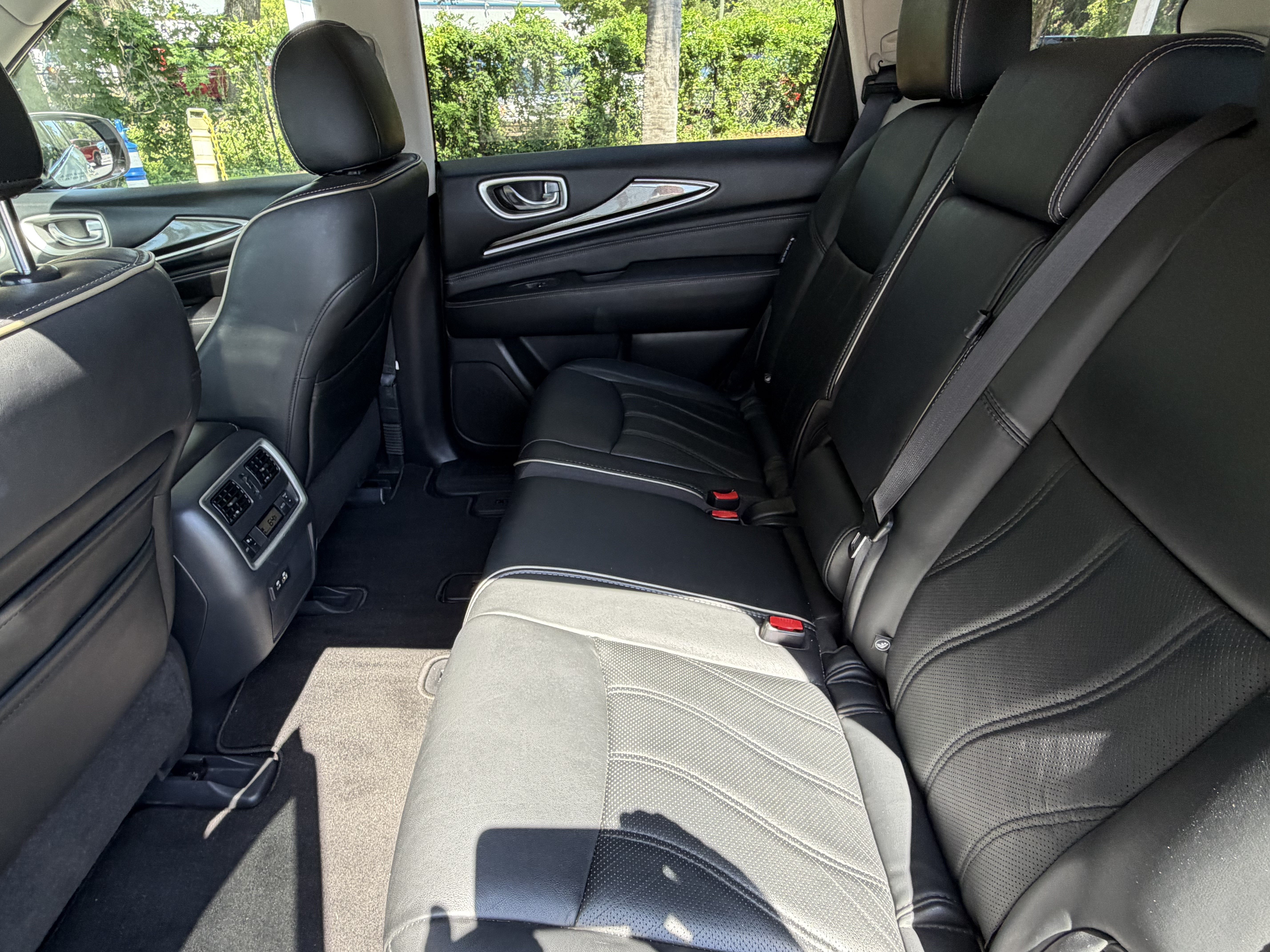 Used 2020 INFINITI QX60 Luxe w/ Essential Package AWD/4WD image 31