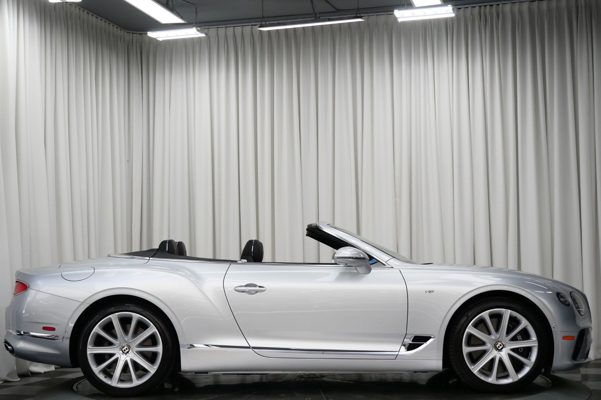 Used 2020 Bentley Continental GT V8 image 37