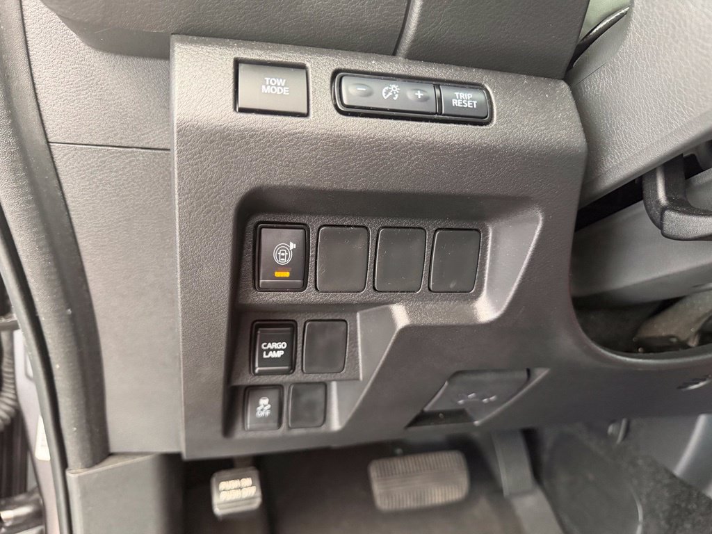 Used 2025 Nissan Frontier Pro-X RWD image 40