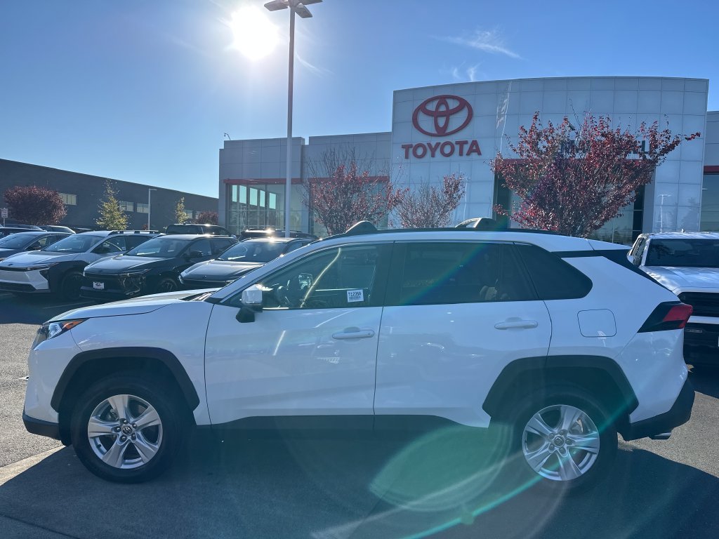 Certified 2021 Toyota RAV4 XLE AWD/4WD image 2