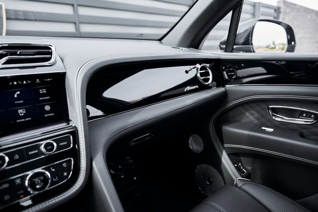 Used 2023 Bentley Bentayga Extended Wheelbase AWD/4WD image 84