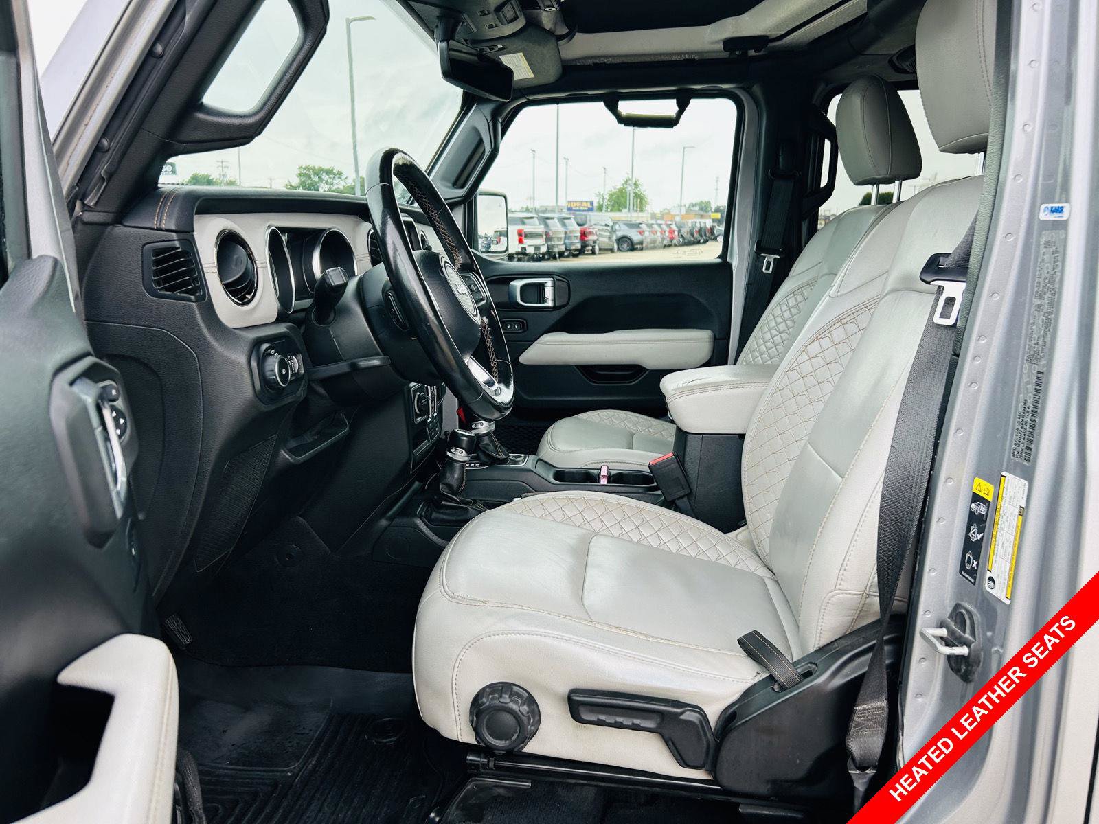 Used 2021 Jeep Wrangler Unlimited Sahara AWD/4WD image 3