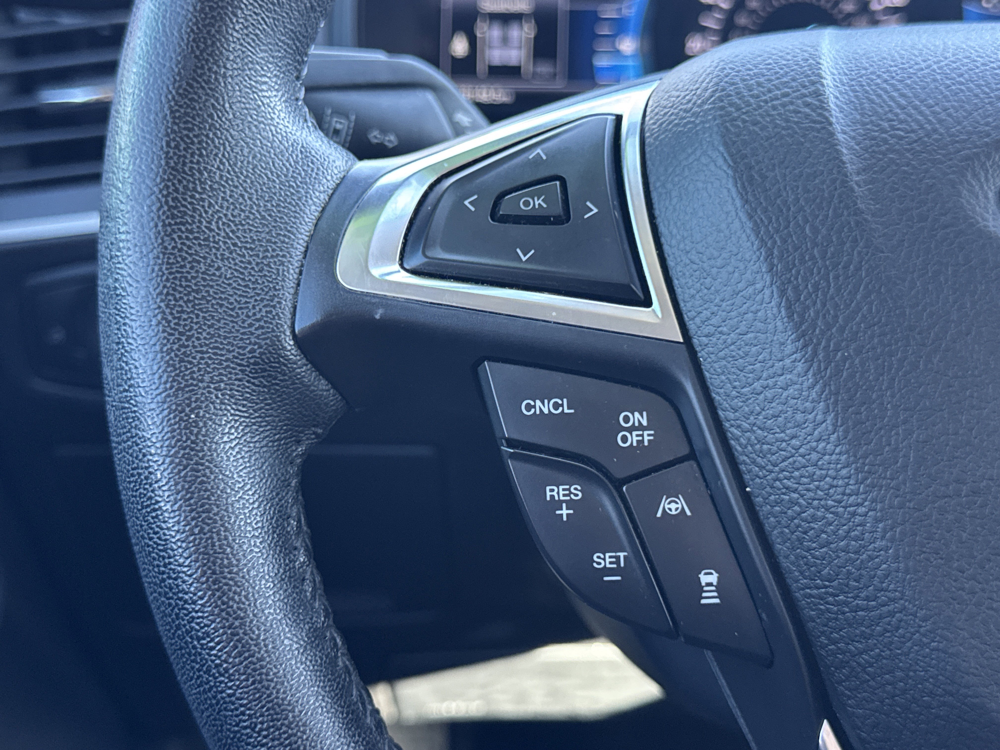 Used 2022 Ford Edge SEL w/ Sport Appearance Package image 13