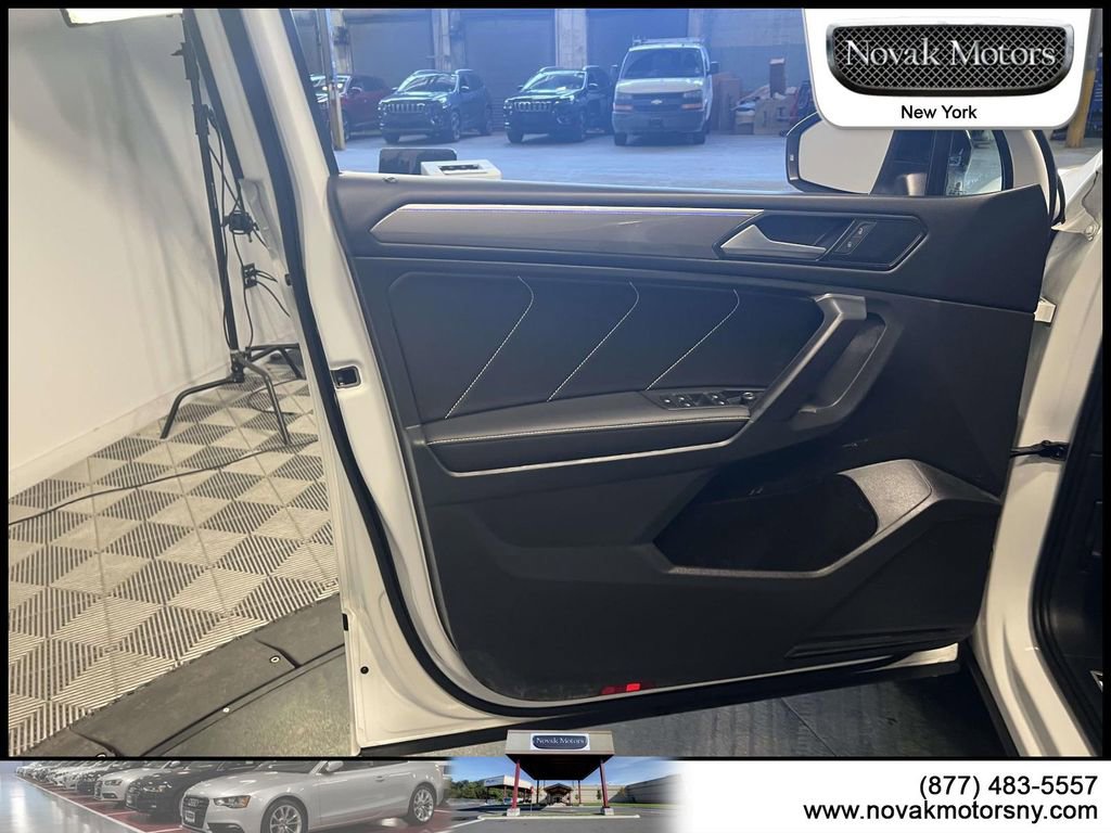 Used 2023 Volkswagen Tiguan SE R-Line image 16