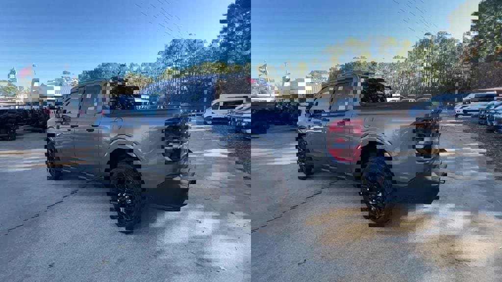 New 2025 Ford Maverick XLT w/ XLT Luxury Package image 4