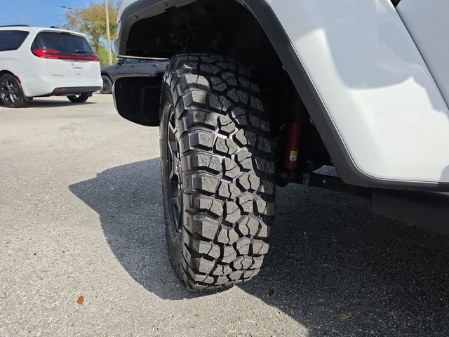 Certified 2023 Jeep Gladiator Willys AWD/4WD image 42