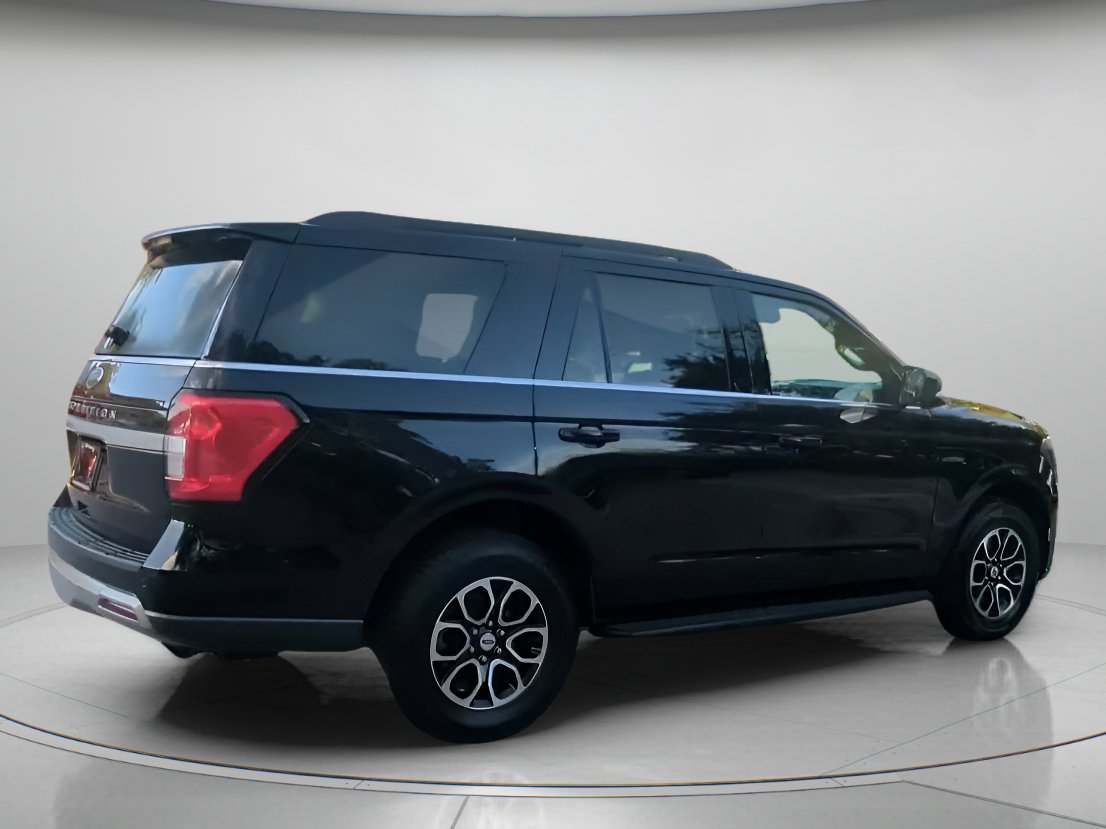 Certified 2024 Ford Expedition XLT RWD image 29