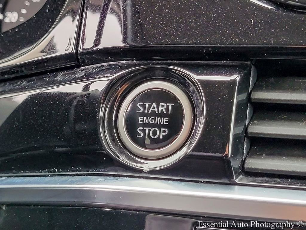 Used 2024 Nissan Pathfinder SV AWD/4WD image 17