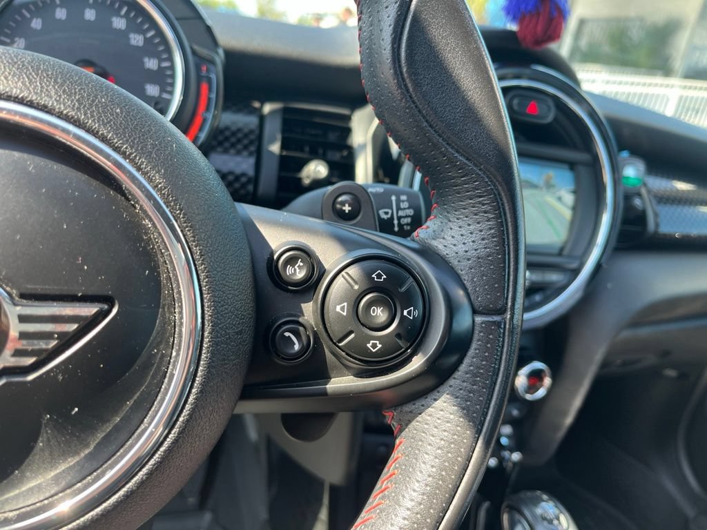 Used 2019 MINI Cooper S w/ Signature Upholstery Package FWD image 13