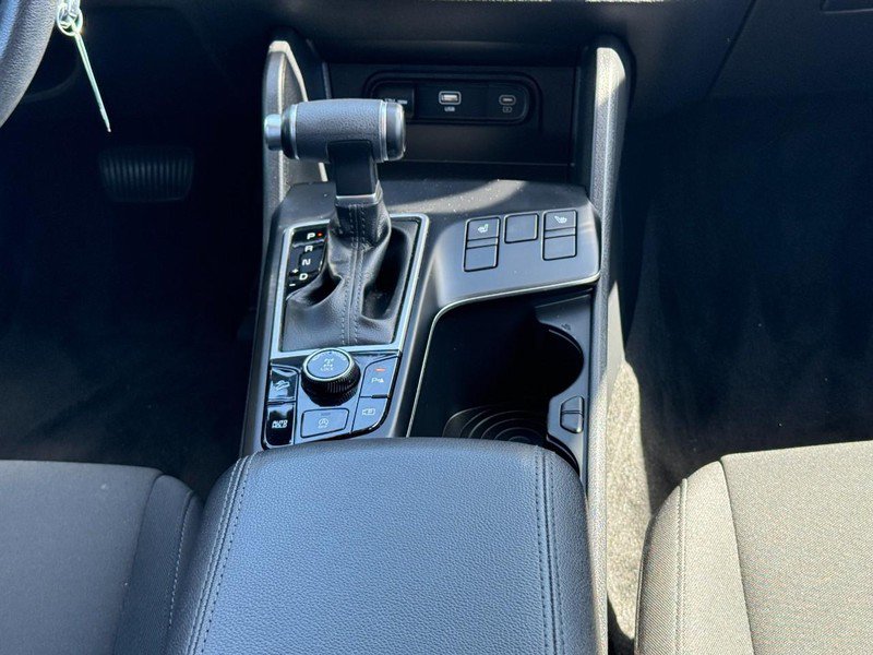 Used 2023 Kia Sportage LX AWD/4WD image 14