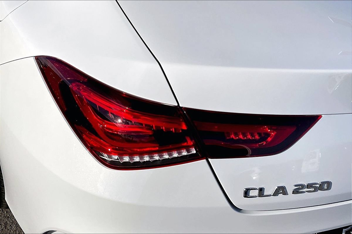 Used 2023 Mercedes-Benz CLA 250 image 32