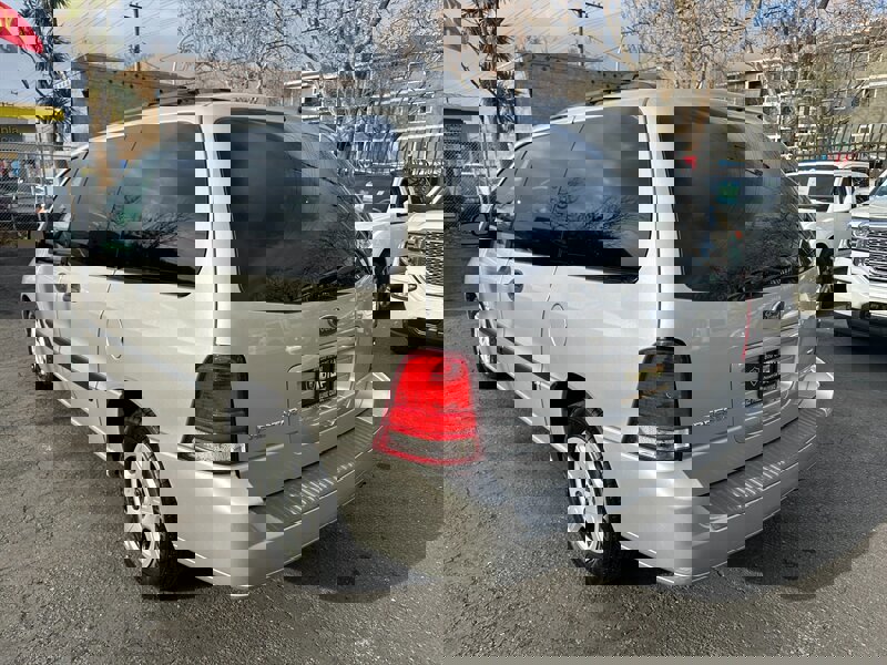 Used 2004 Ford Freestar SE image 7