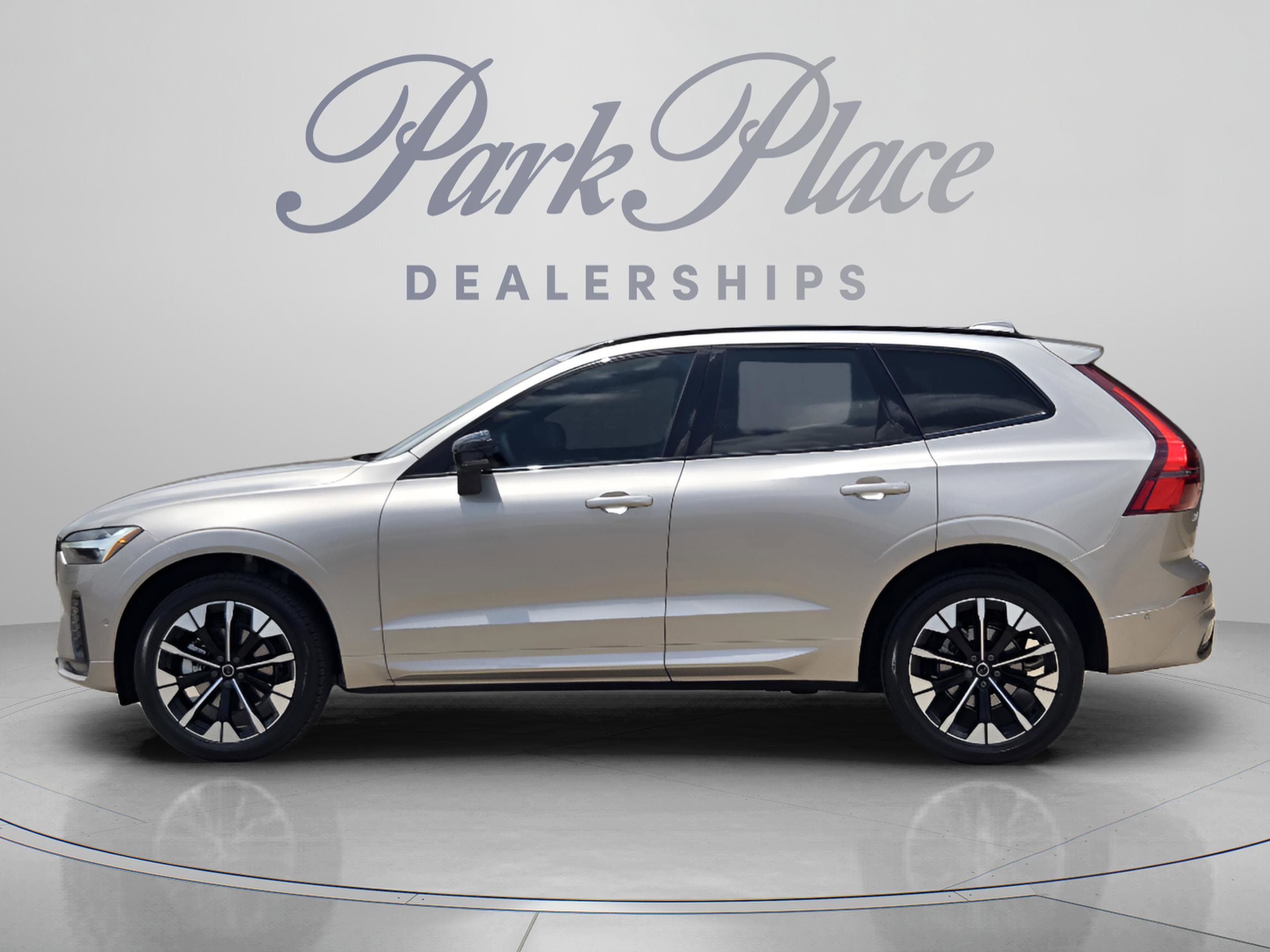 New 2026 Volvo XC60 B5 Plus w/ Protection Package Premier AWD/4WD image 2