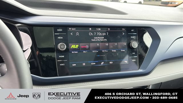 Used 2023 Volkswagen Taos SE AWD/4WD image 16
