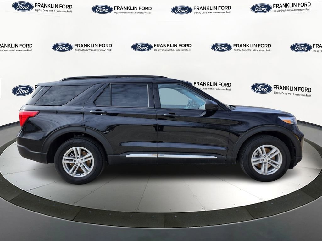 Certified 2022 Ford Explorer XLT w/ Equipment Group 202A image 6