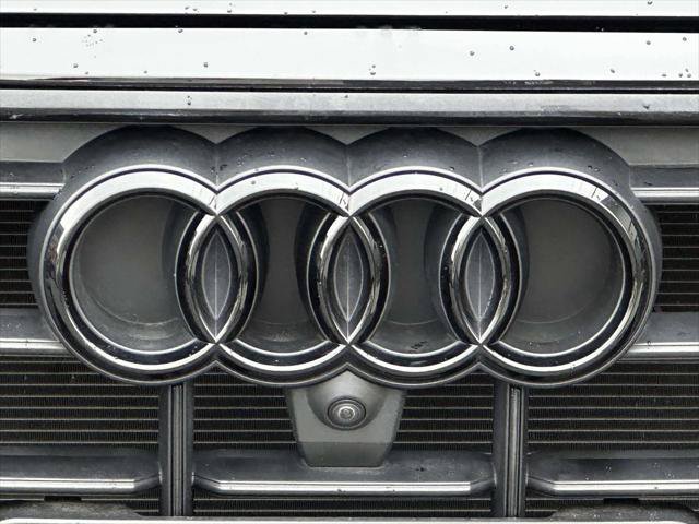 Used 2023 Audi Q8 Prestige w/ Prestige Package AWD/4WD image 9