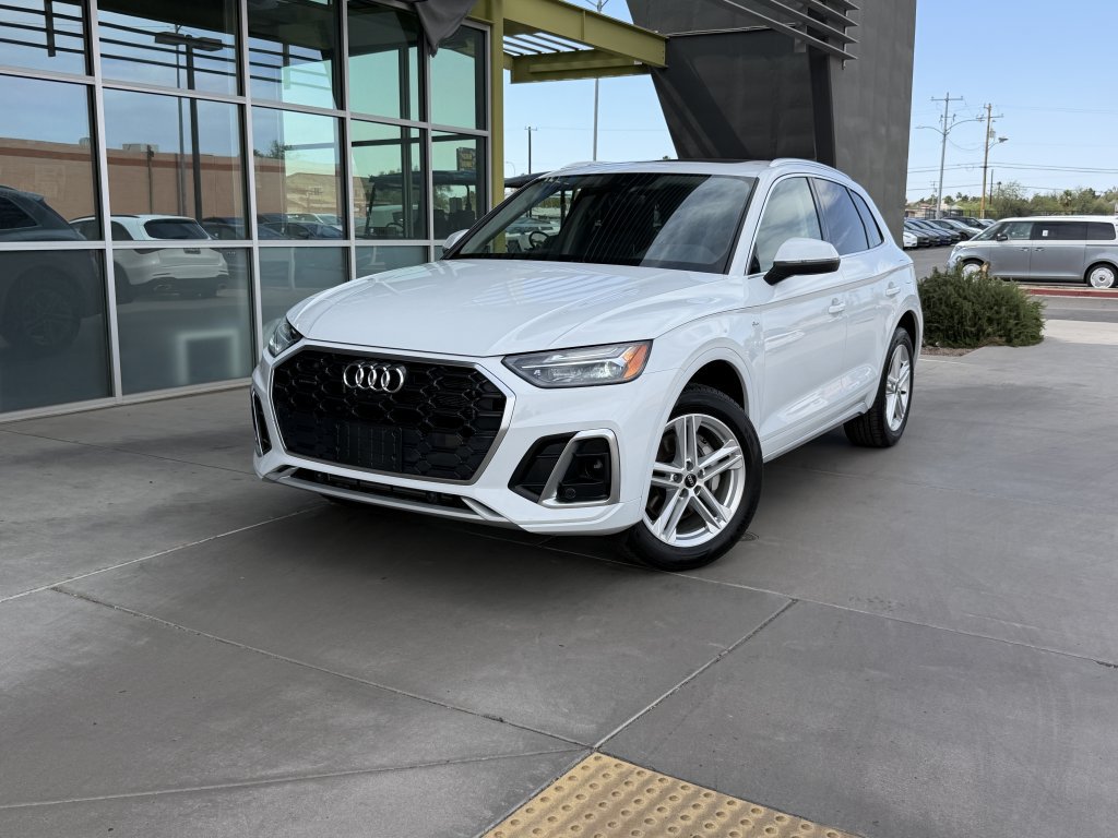Used 2025 Audi Q5 e Premium Plus w/ Premium Plus Package AWD/4WD image 2