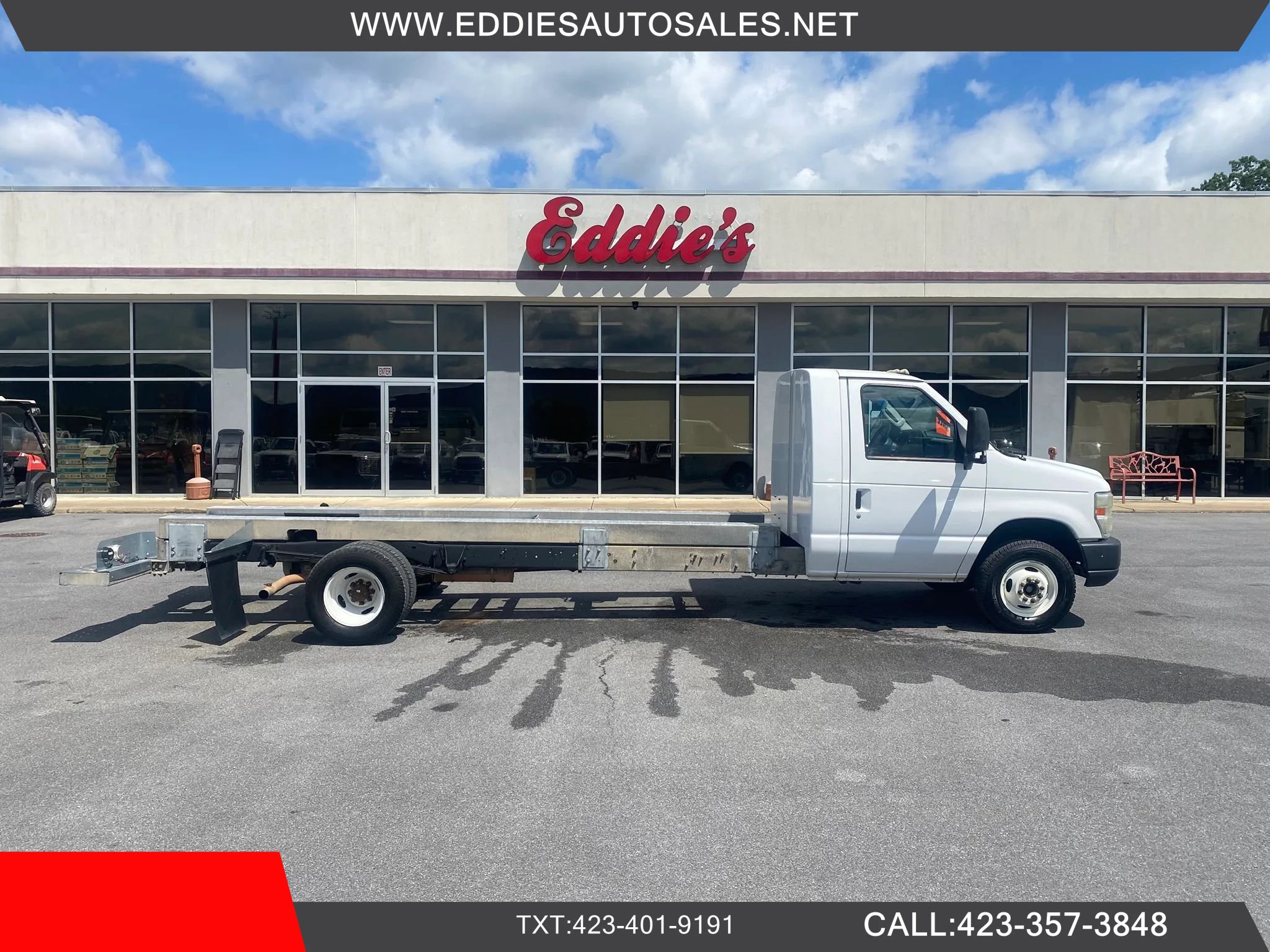 Used 2011 Ford E-450 and Econoline 450 Super Duty RWD image 1