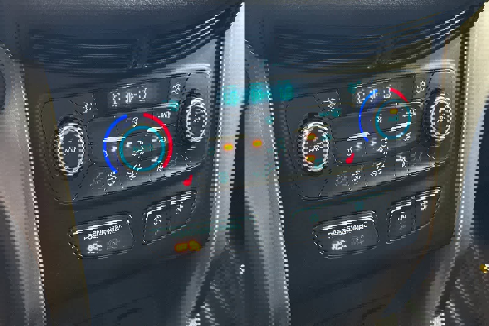 Used 2019 Ford Escape SE image 24