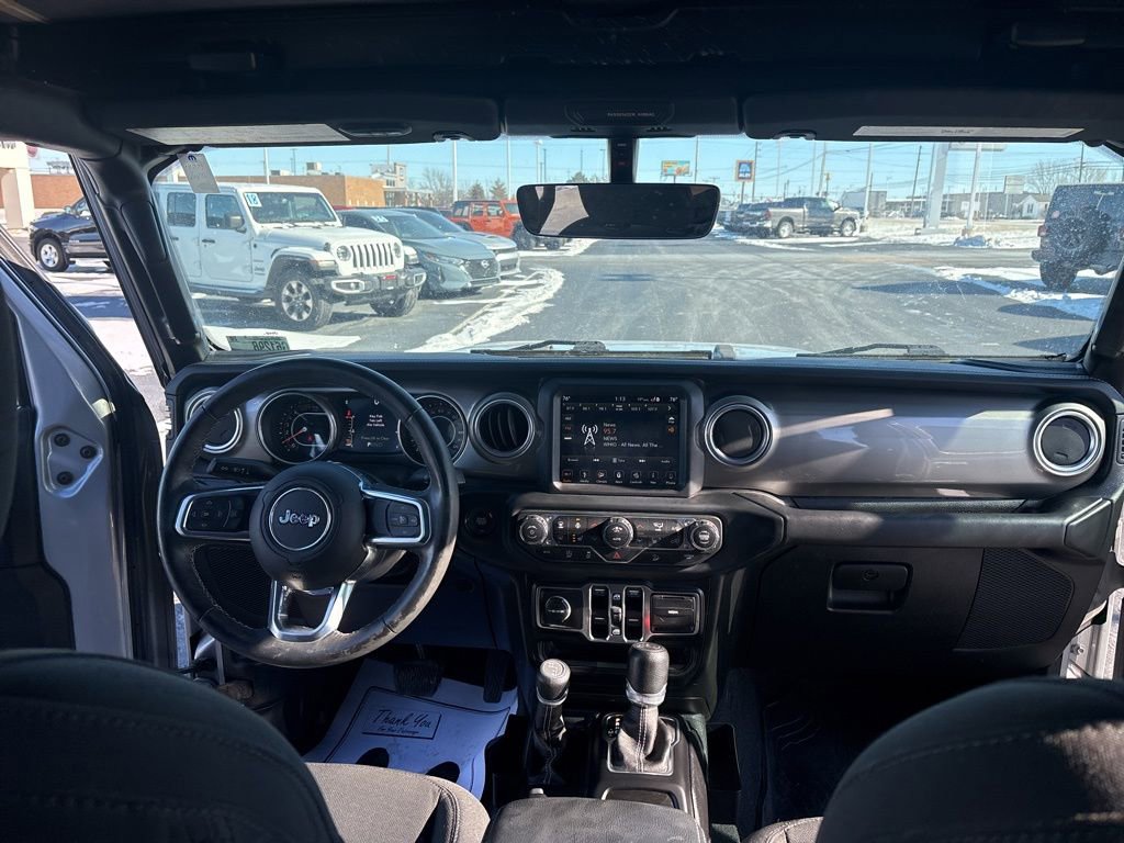 Used 2018 Jeep Wrangler Unlimited Sahara image 39