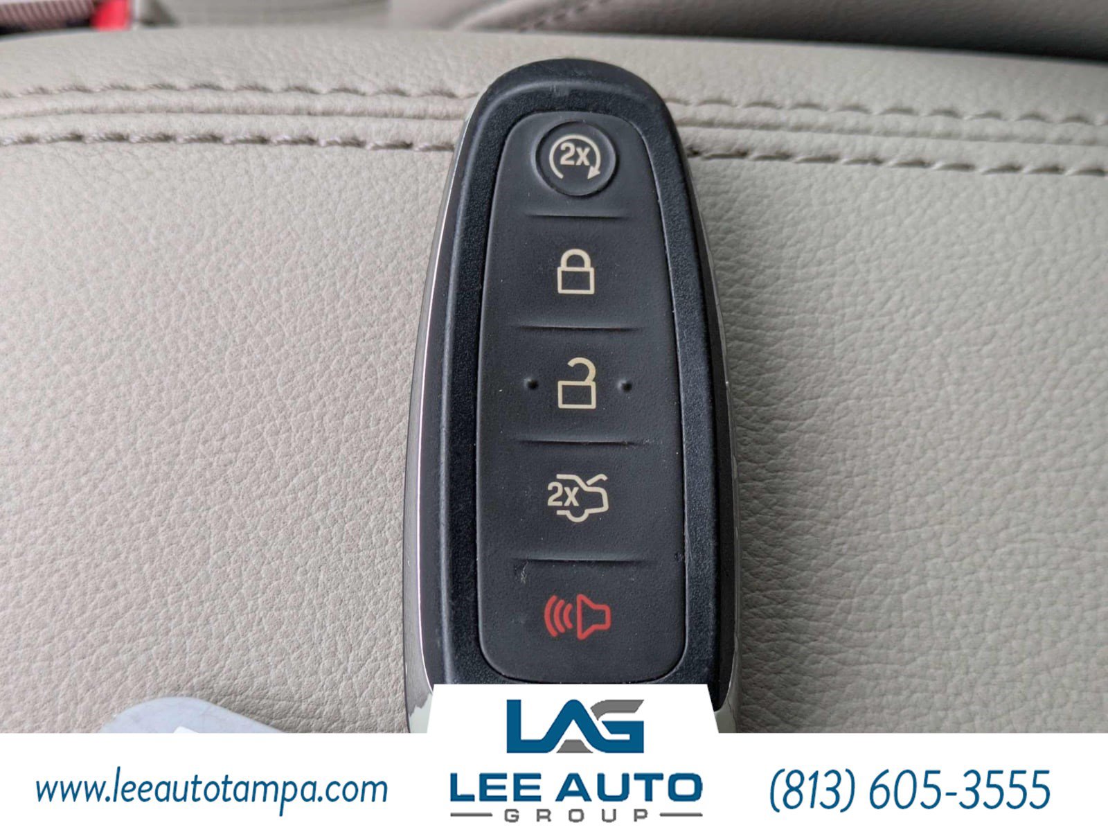 Used 2017 Ford C-MAX Titanium FWD image 27