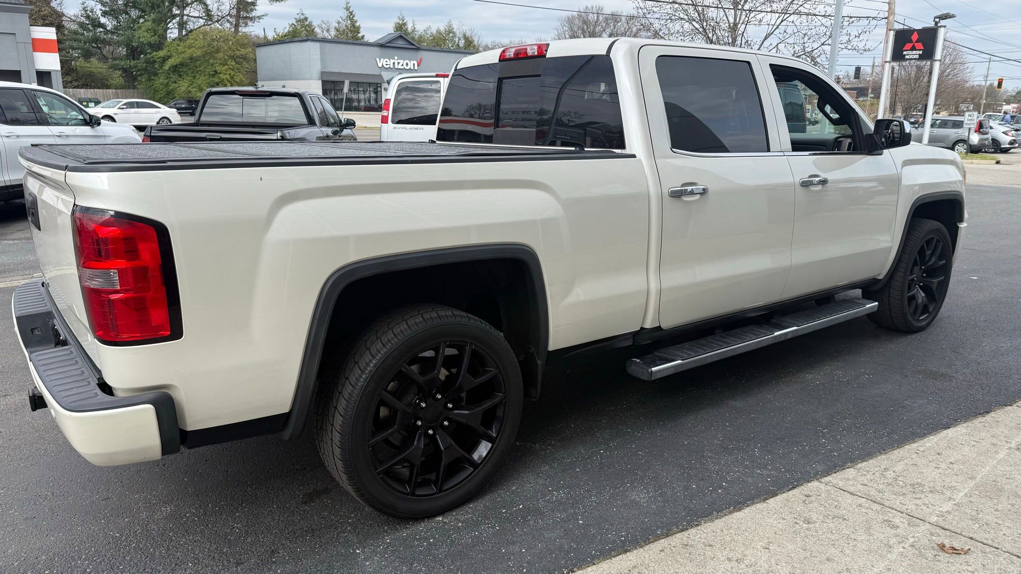 Used 2014 GMC Sierra 1500 SLT AWD/4WD image 8