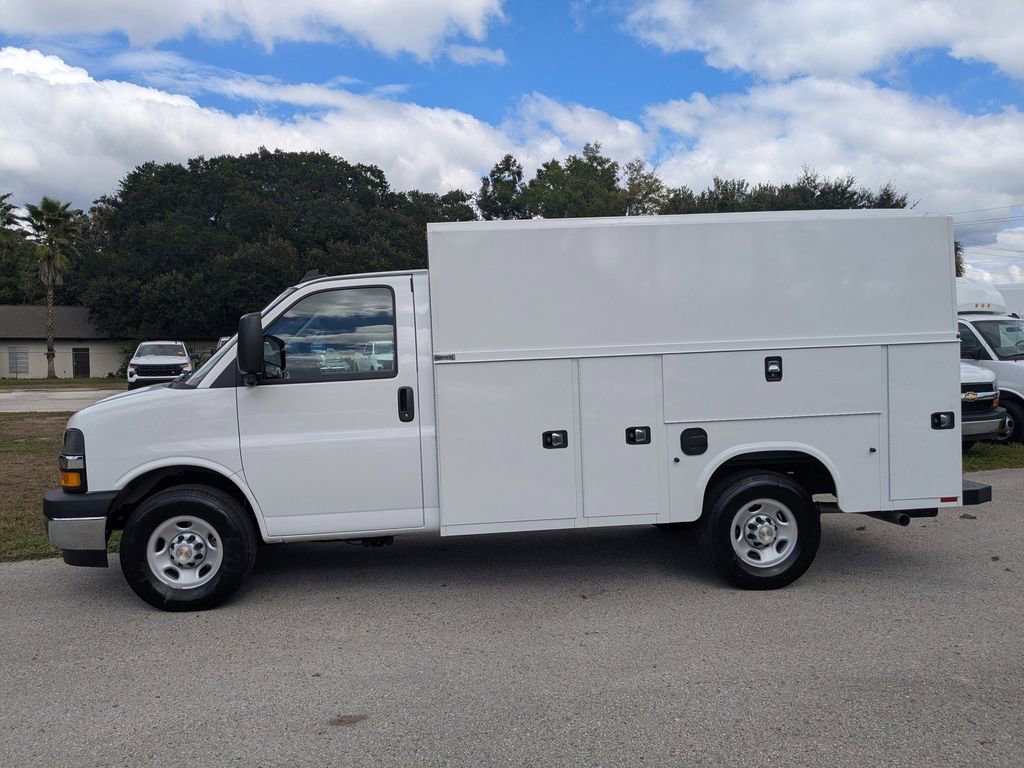 New 2025 Chevrolet Express 3500 w/ Power Convenience Package image 8