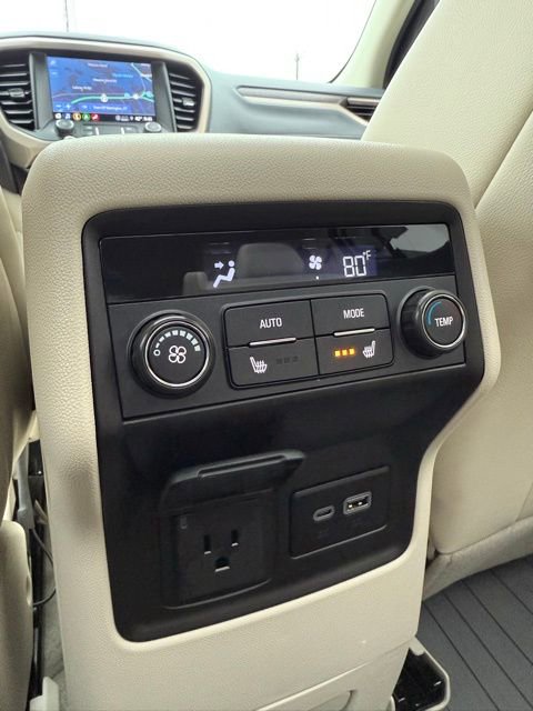 Used 2023 GMC Acadia Denali w/ Denali Ultimate Package image 33