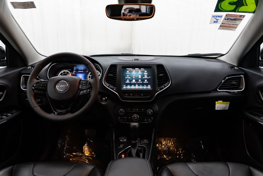 Used 2023 Jeep Cherokee Altitude Lux AWD/4WD image 9