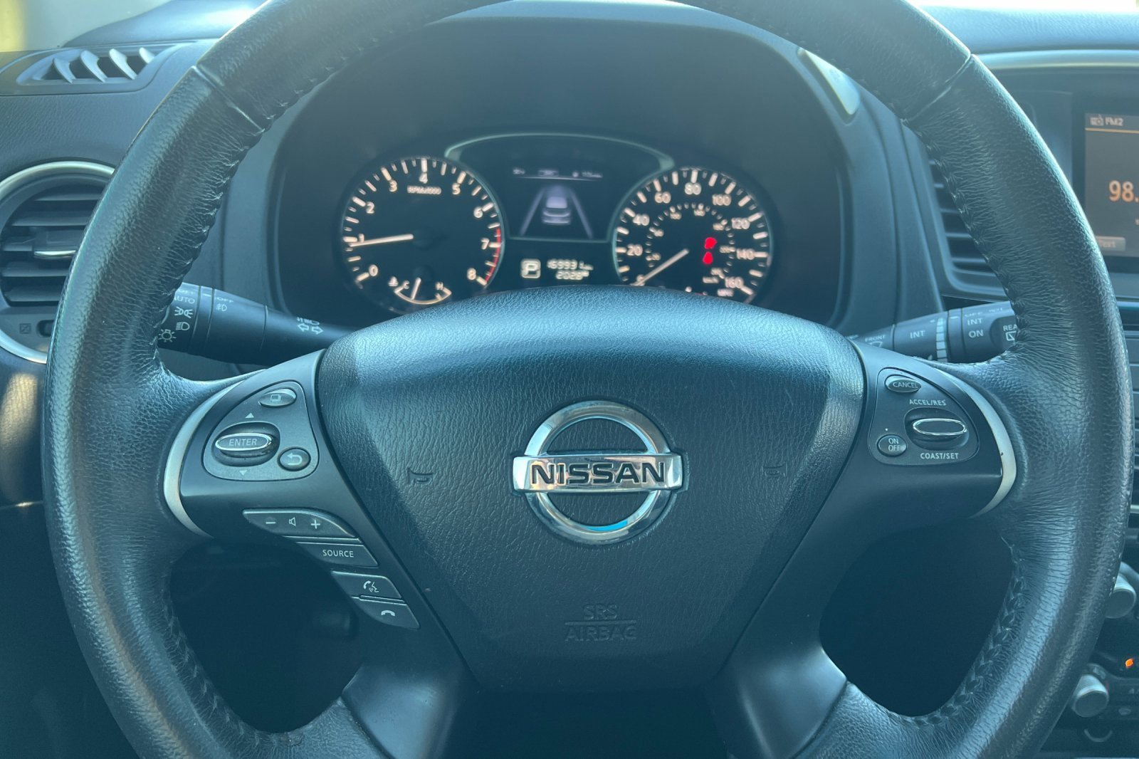 Used 2015 Nissan Pathfinder SV image 21