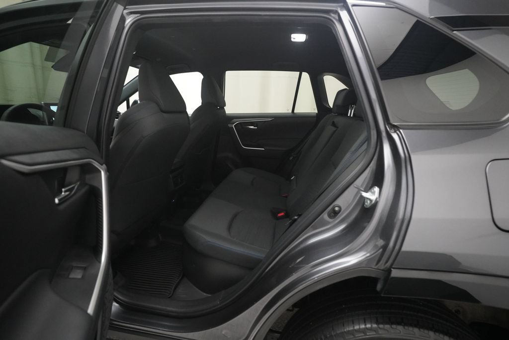 Used 2023 Toyota RAV4 SE w/ SE Grade Weather Package AWD/4WD image 15