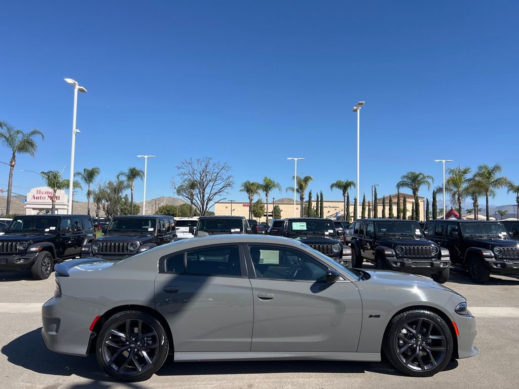 Used 2023 Dodge Charger R/T w/ Blacktop Package image 9