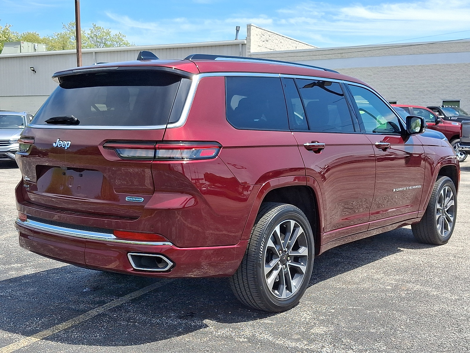 Used 2023 Jeep Grand Cherokee L Overland AWD/4WD image 7